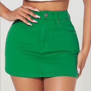 GREEN SKIRT